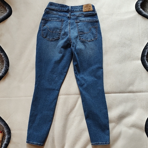 Signature by Levi Strauss Women's Dark Blue Skinny Jeans - Picture 5 of 7